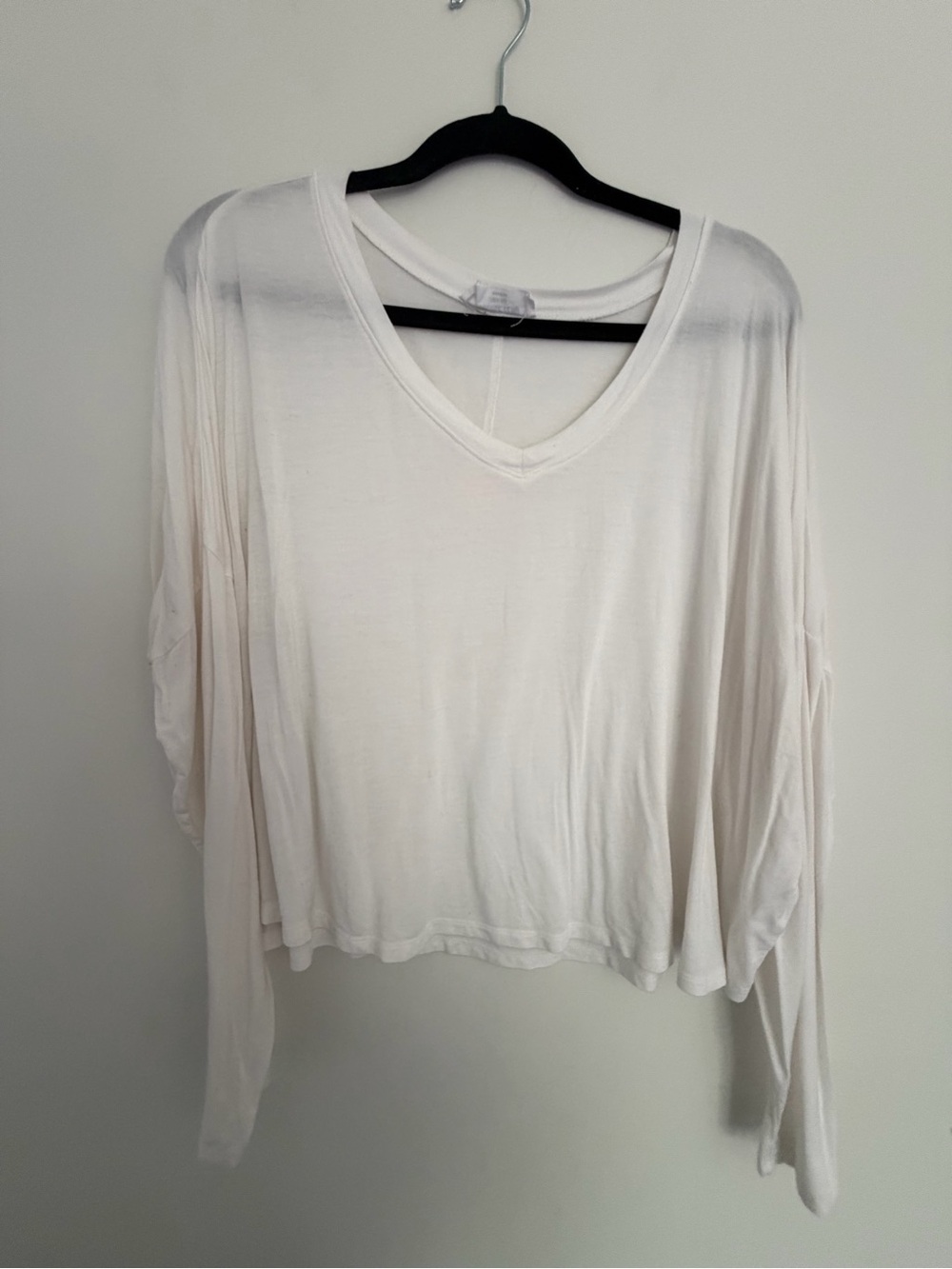 Double Zero | Women's Sz L | White V-Neck Lightweight Long-Sleeve Top